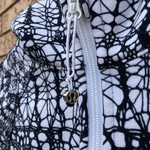 Lululemon hoodie size 4 - Picture 2 of 4